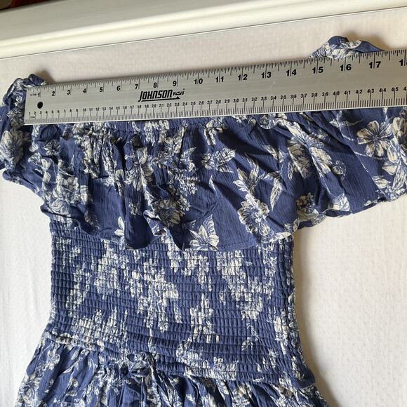 Xhilaration Women Maxi Dress M Blue Floral A-Line Sundress Ruffle Smocked - Picture 4 of 11